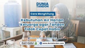 Seorang ibu sedang melakukan penghitungan Cara Menghitung Kebutuhan Air Harian Keluarga menggunakan kalkulator
