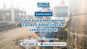 Seorang sopir truk sedang tersenyum lelah membagikan kisah tentang Suka Duka Mengantar Tandon hitam besar miliknya ke area proyek Dunia Tandon