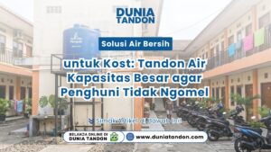 Sebuah tangki air biru dua ribu liter pada artikel Solusi Air Bersih untuk kost di atas menara besi Toko Dunia Tandon