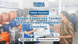 Karyawan dan pelanggan berdiskusi pada artikel Tebak Gambar Berapa Kapasitas Tandon di Foto Ini dan Dapatkan Voucher Dunia Tandon